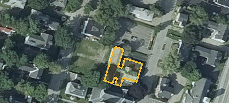 16 Pleasant St