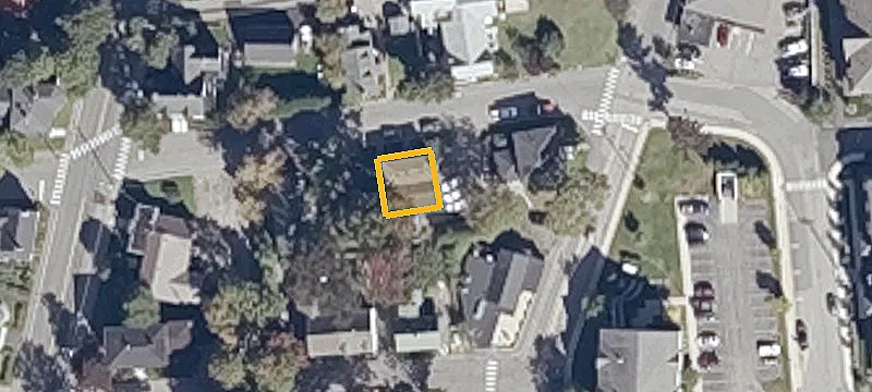 24 Oak St
