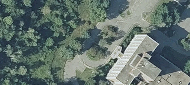 30 Chase Ave