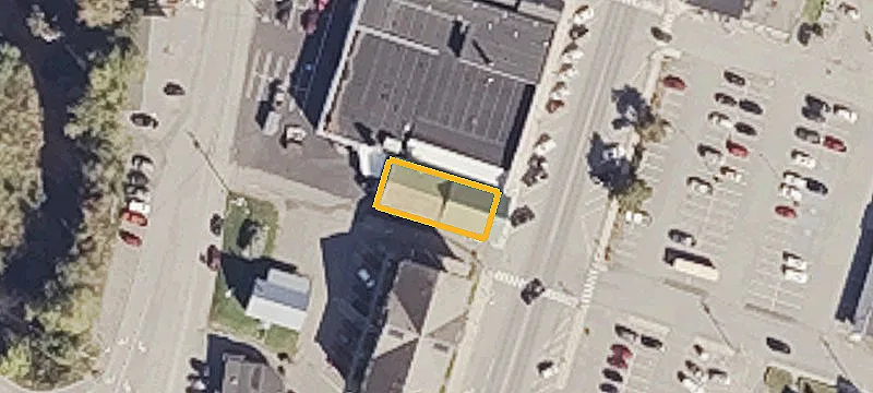 24 Main St