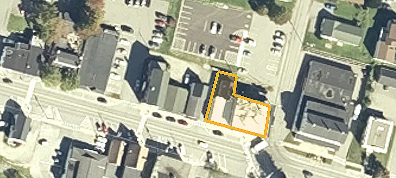 69 Main St