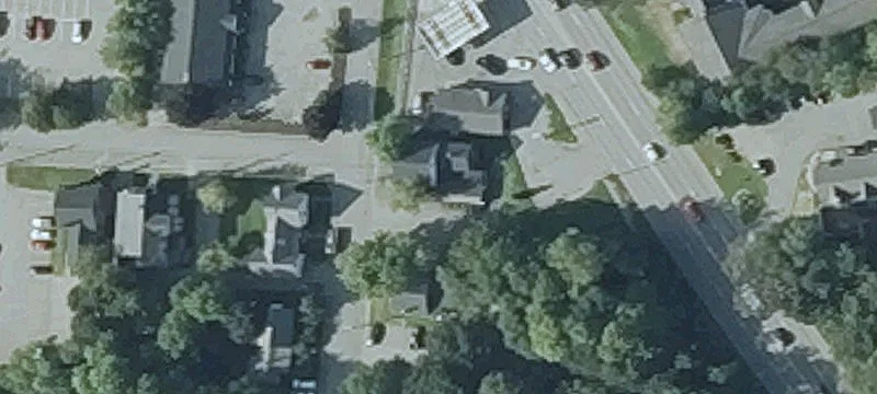 11 Middle St