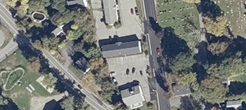 6 Oak Grv Ave