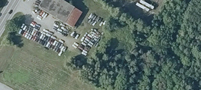 683 Riverside Dr