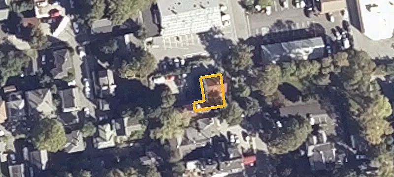 35 Holland Ave
