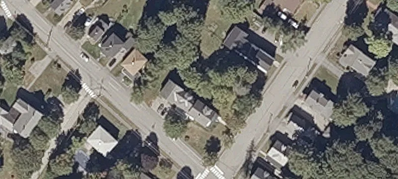 109 Davis Ave