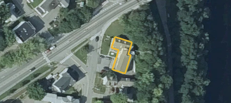 38 Memorial Dr