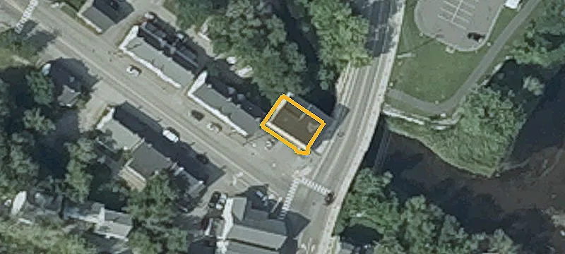 28 Water St