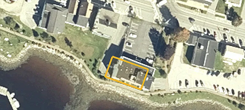 64 Main St