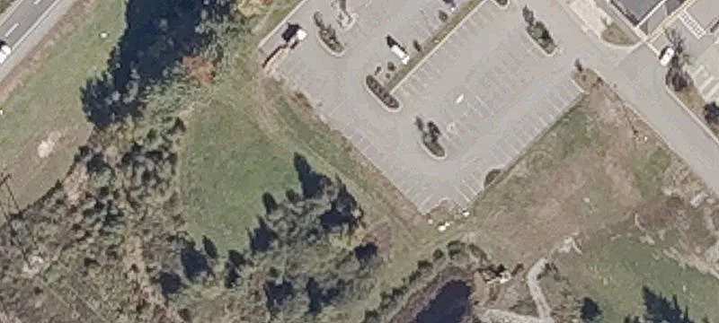 79 Topsham Fair Mall Rd