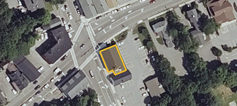 35 Main St