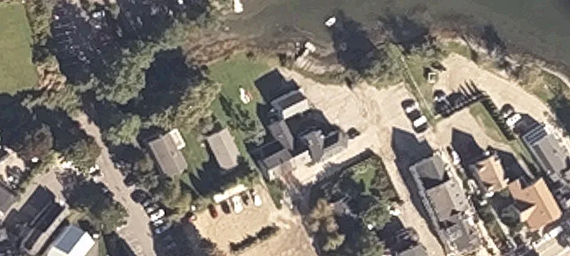 3 Coveside Ln