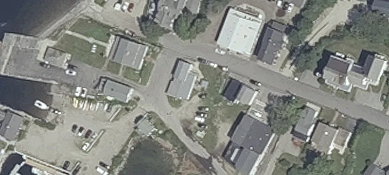 18 Yates St