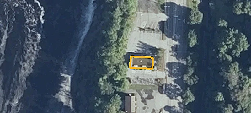 9 Bay St