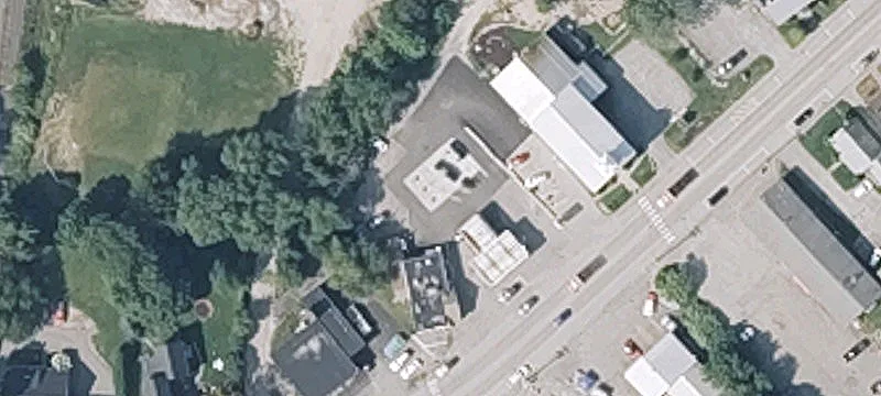 48 Main St