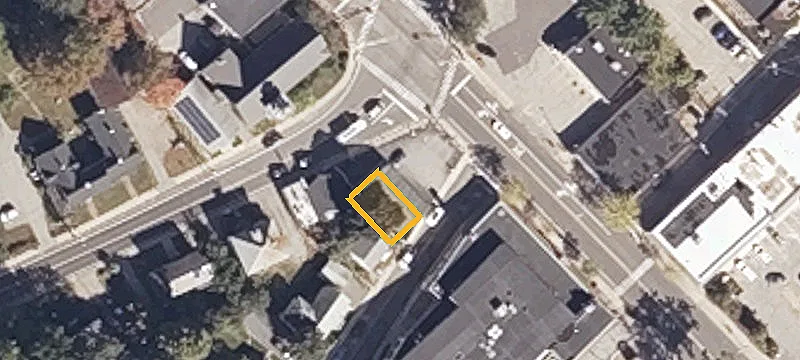 879 Main St