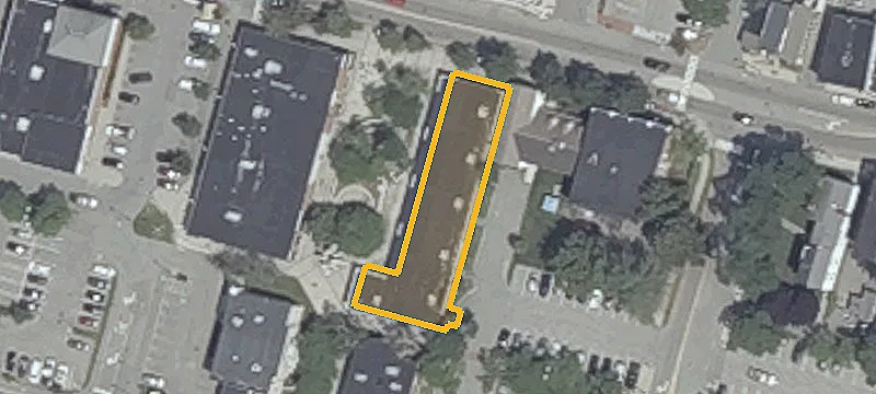 850 Main St