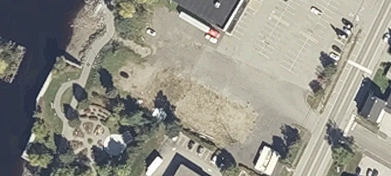 95 Main St