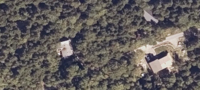 2 Hutchins Ln