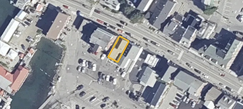 87 Main St