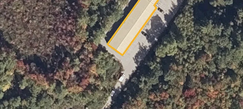 1625 Main St