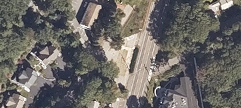 387 Main St