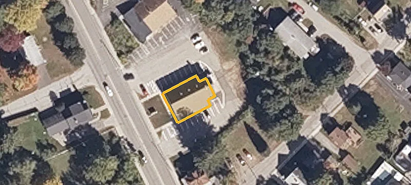 560 Main St