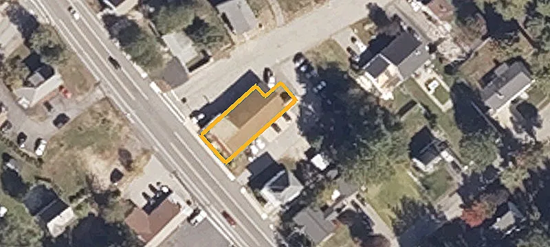 1094 Main St