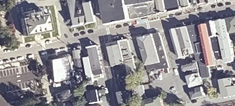 44 Cottage St