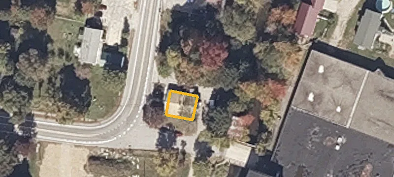98 Pleasant St
