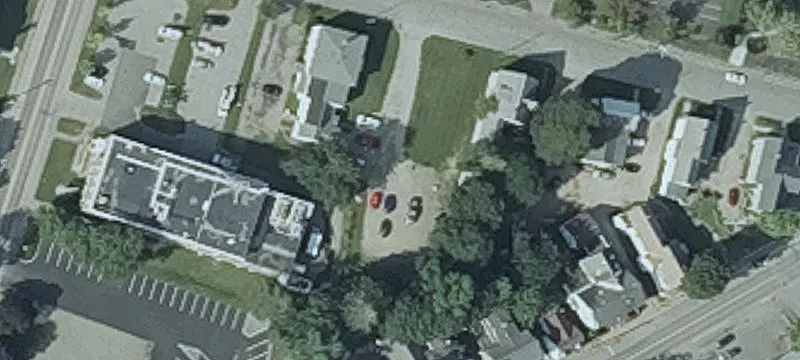 18 Grn St