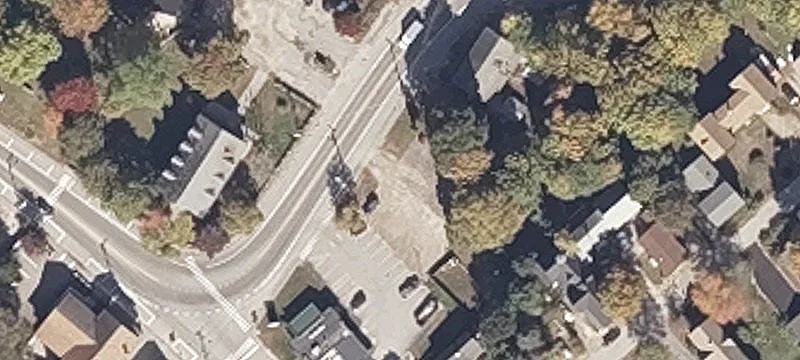 7 Lewiston St