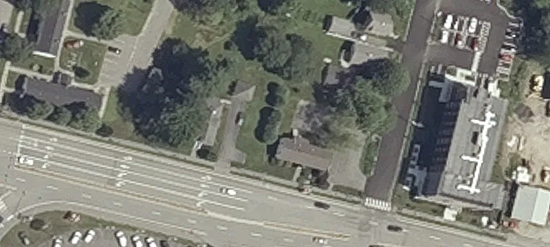 989 Brighton Ave