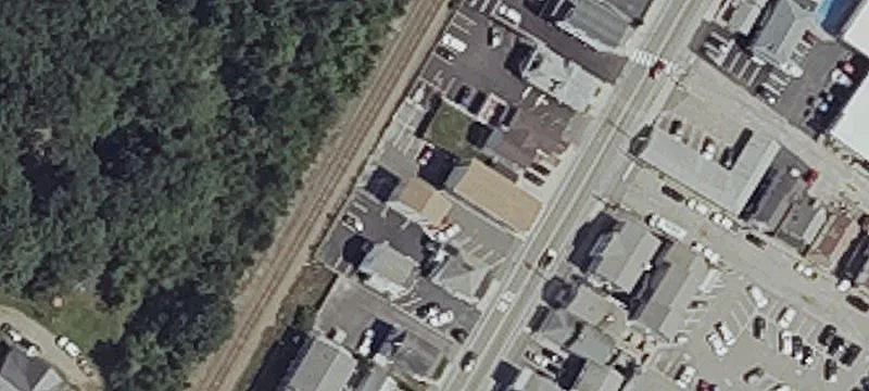 90 Grand Ave