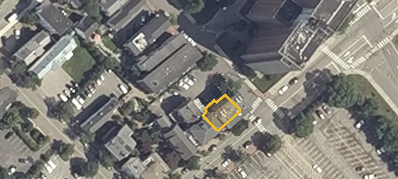 42 Wilmot St