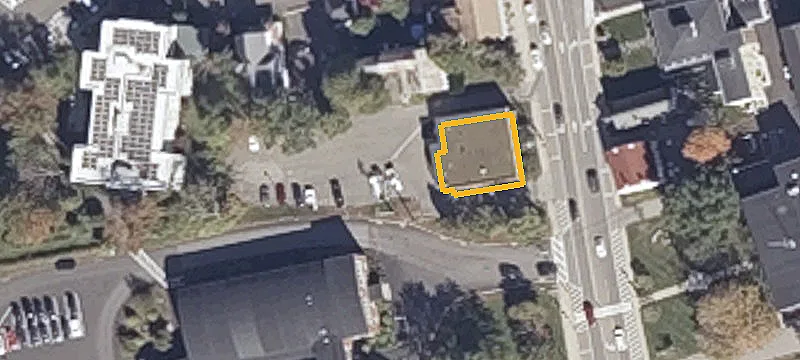 215 Main St