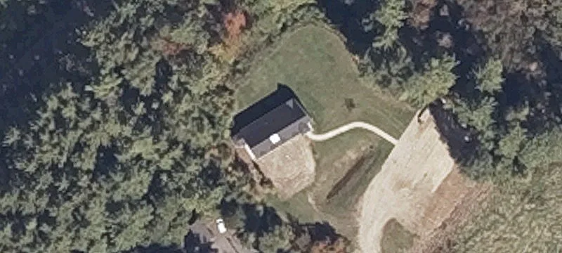 4 Irwin Ln