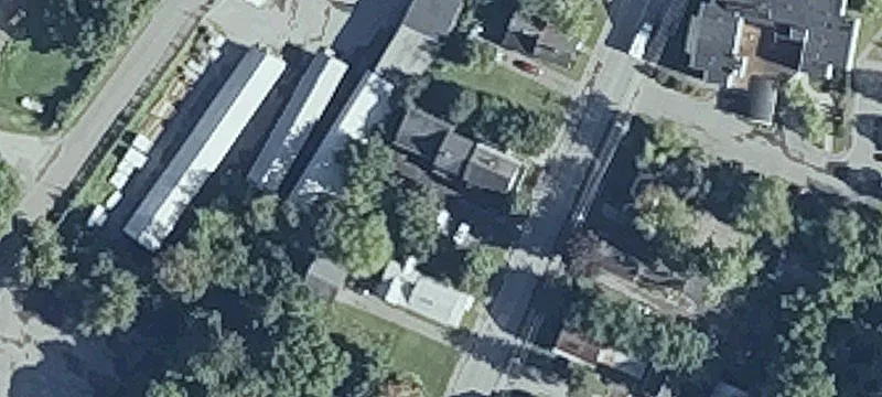 84 Pleasant St