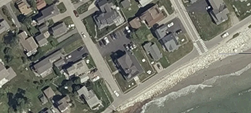 2 Bayview Ave