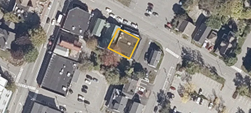 10 School St