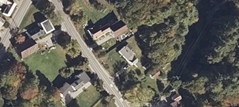 979 Riv Rd