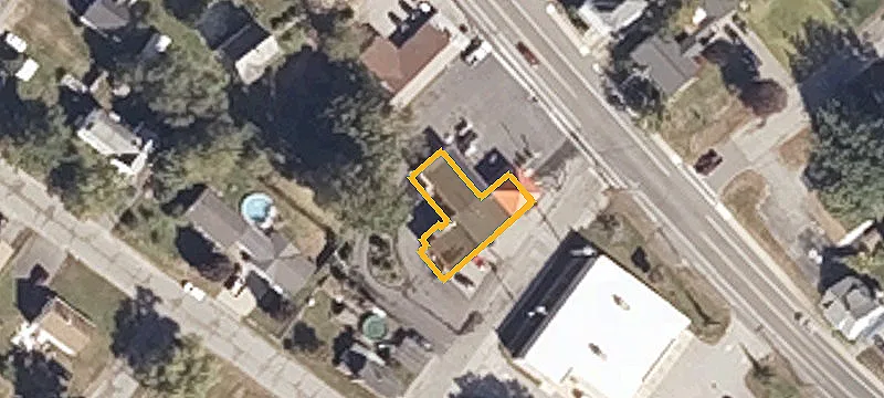 1099 Main St