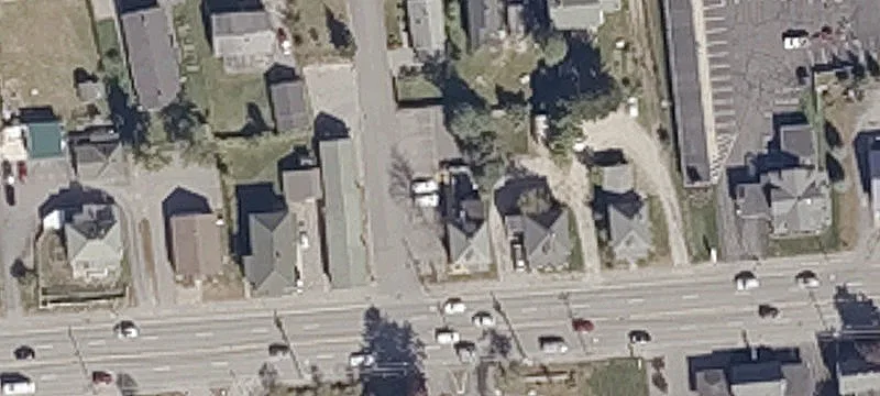 136 Pleasant St
