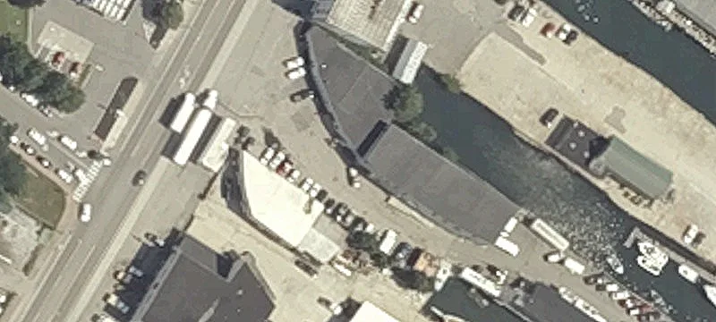 416 Commercial St