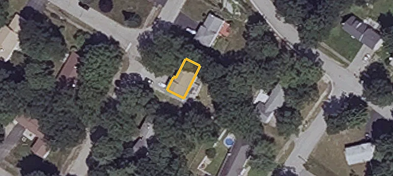 5 Oakwood Ln