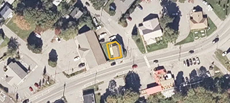 738 Main St