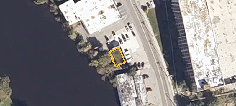 20 Riv St