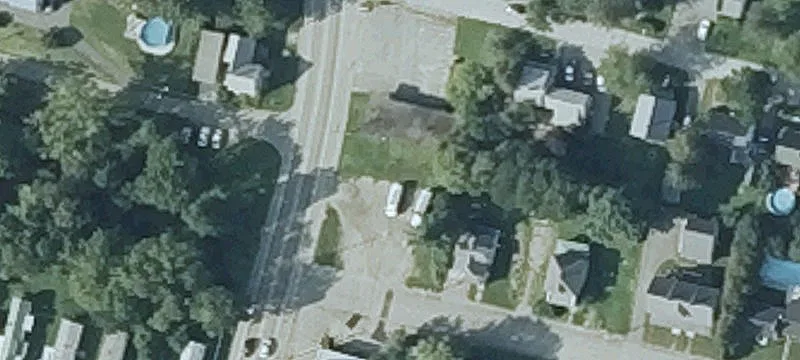 153 Riverside Dr