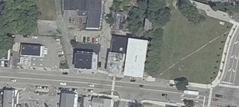 907 Main St