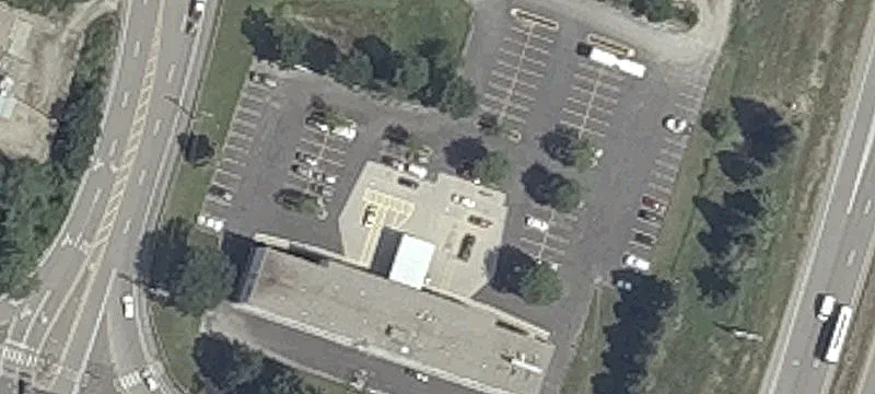 1 Riverside St